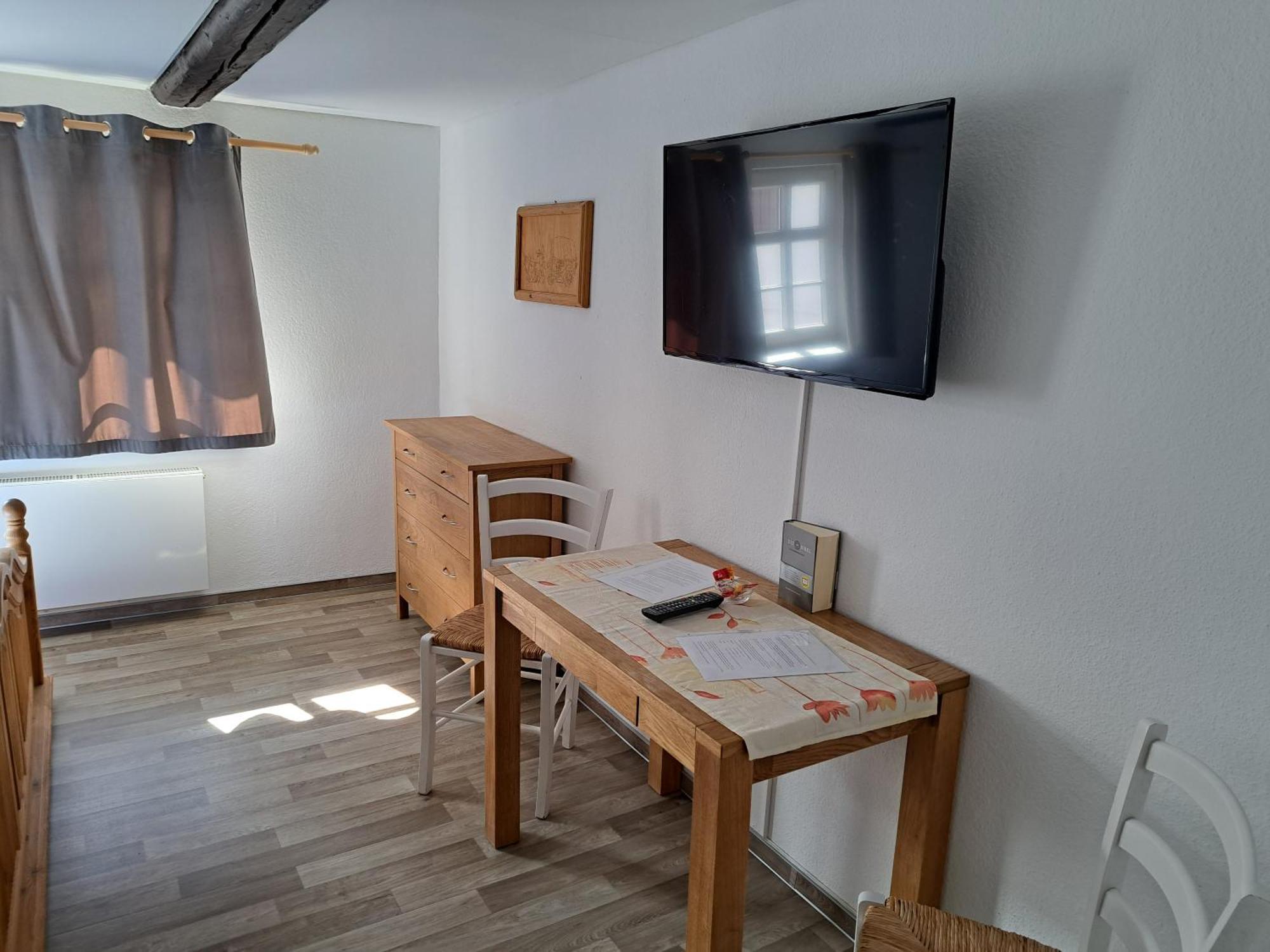 Hotel Wollroeder Krug à Guxhagen Extérieur photo